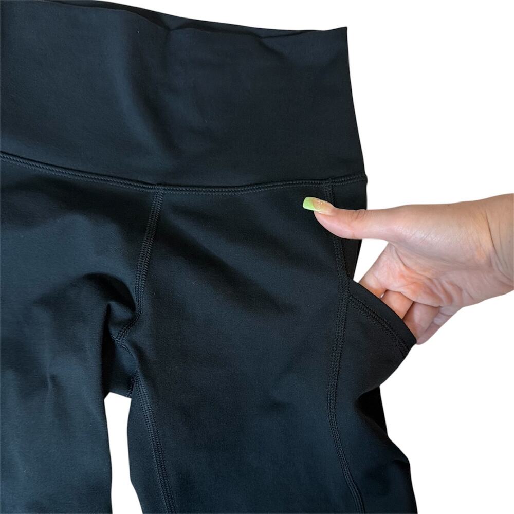 Aerie OFFLINE The Hugger High Rise Bike Shorts Black Pockets Sz Small Athleisure - Picture 5 of 8